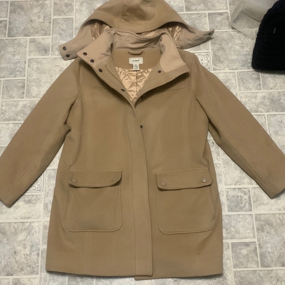 LLBean Peacoat XL petite - Picture 1 of 3